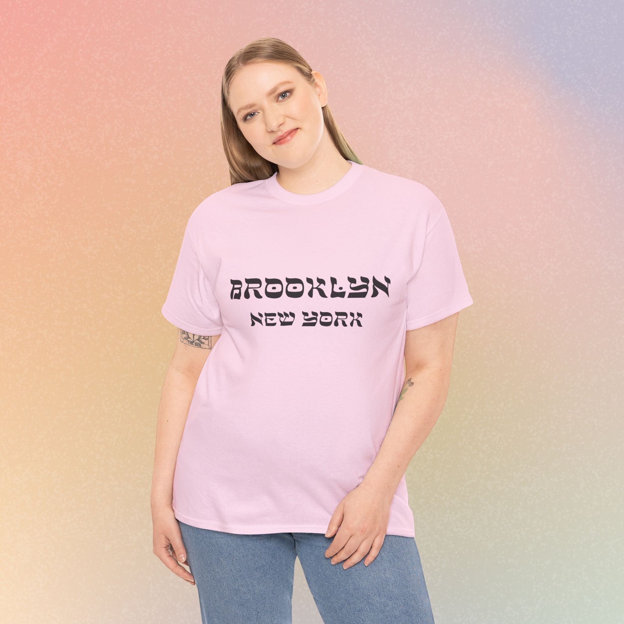 Brooklyn New York Hebrew Script - Unisex Heavy Cotton Tee
