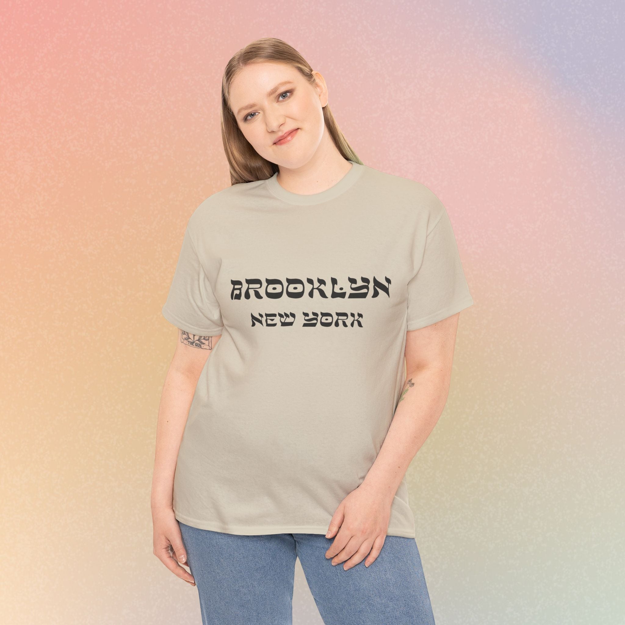 Brooklyn New York Hebrew Script - Unisex Heavy Cotton Tee
