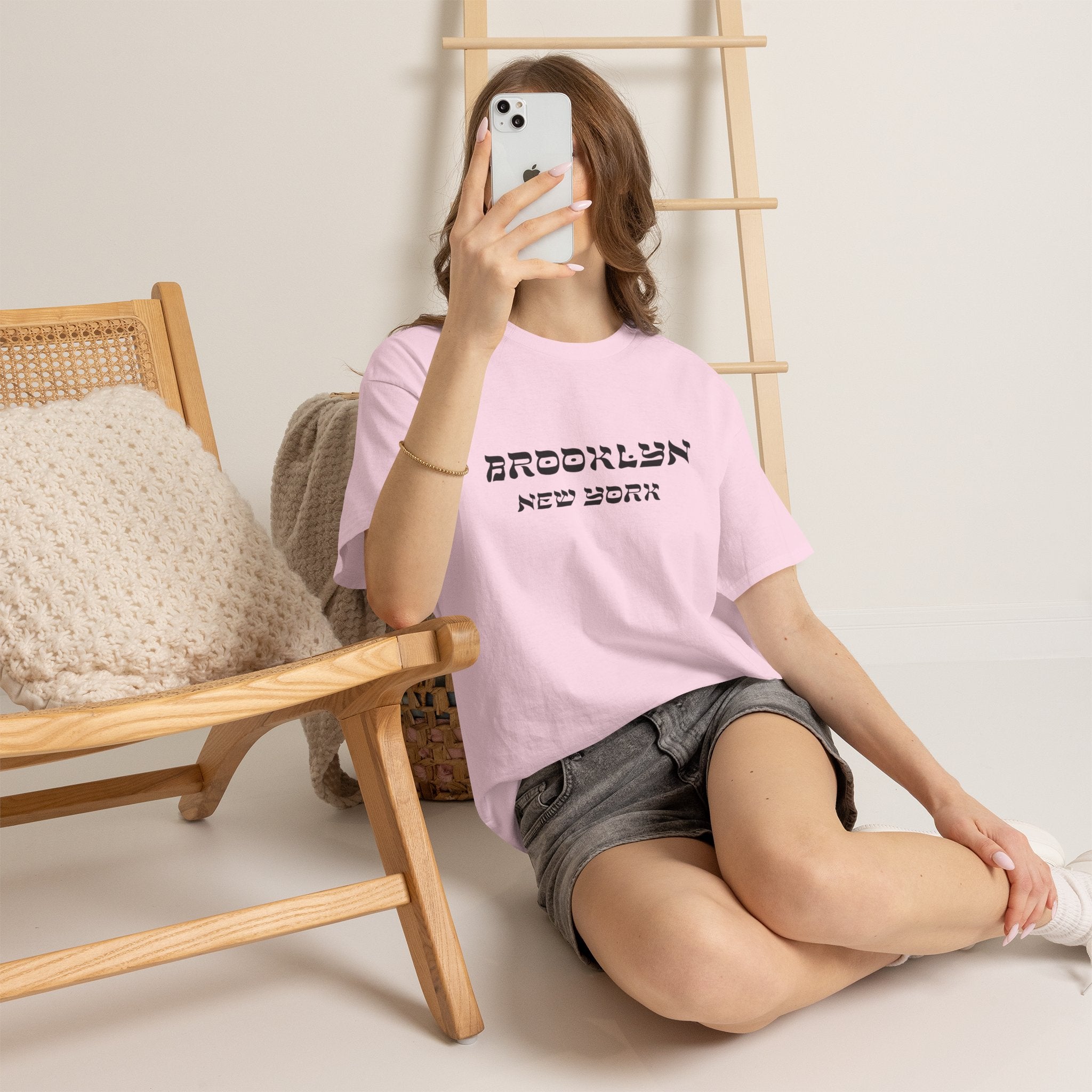 Brooklyn New York Hebrew Script - Unisex Heavy Cotton Tee