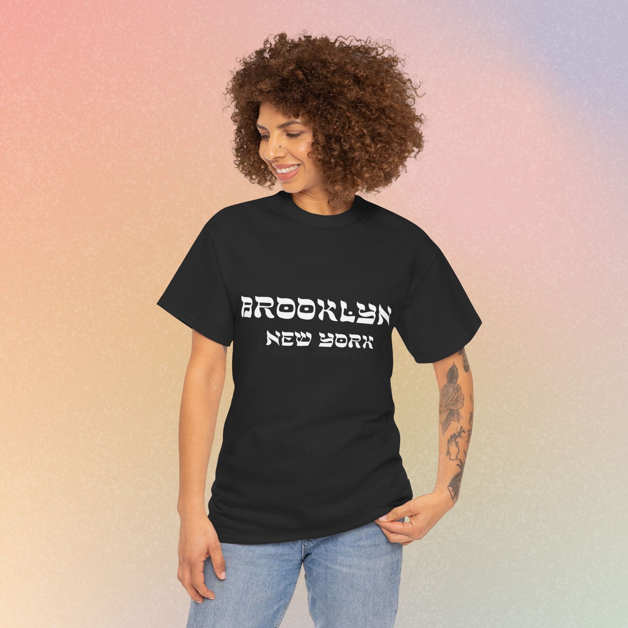 Brooklyn New York Hebrew Script - Unisex Heavy Cotton Tee