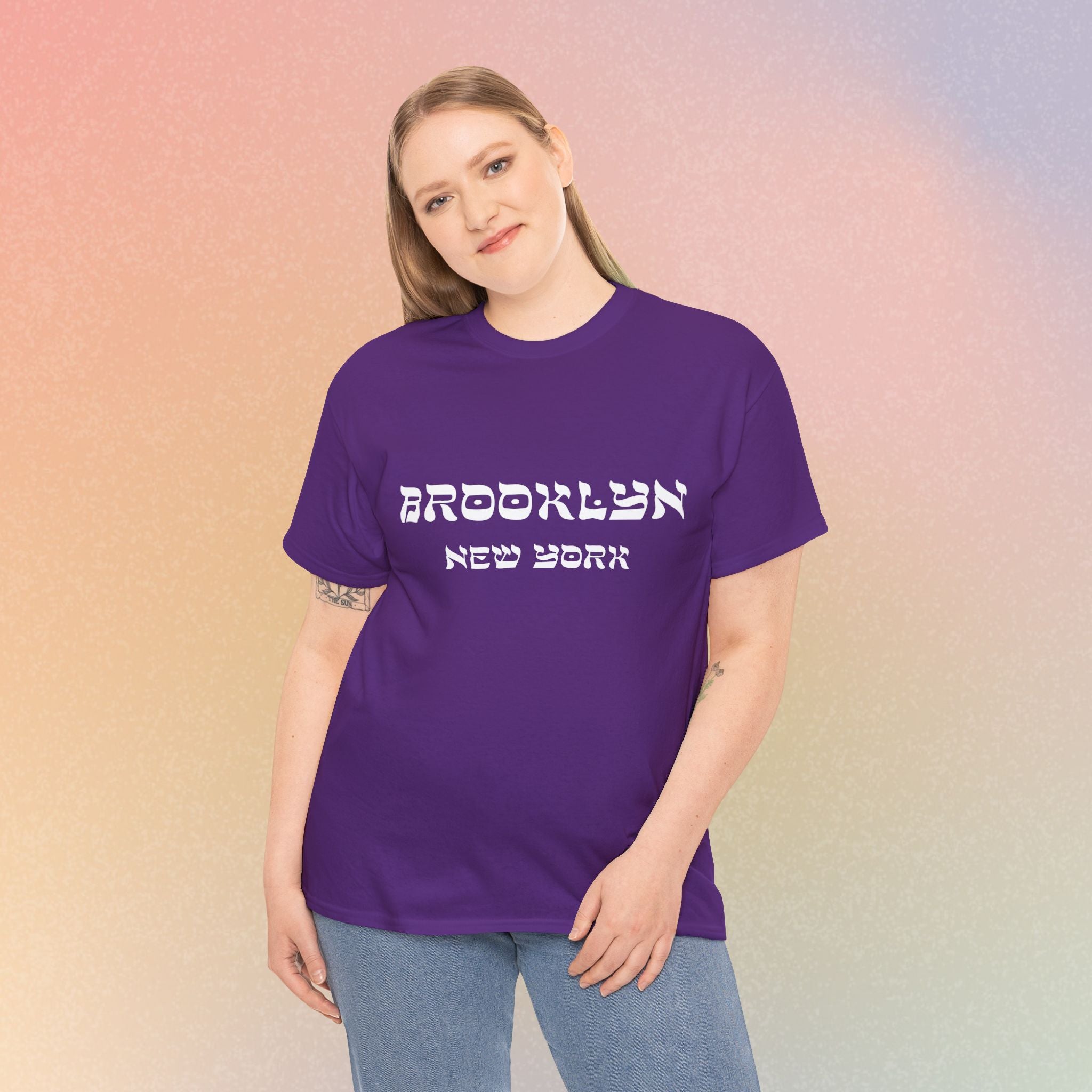 Brooklyn New York Hebrew Script - Unisex Heavy Cotton Tee