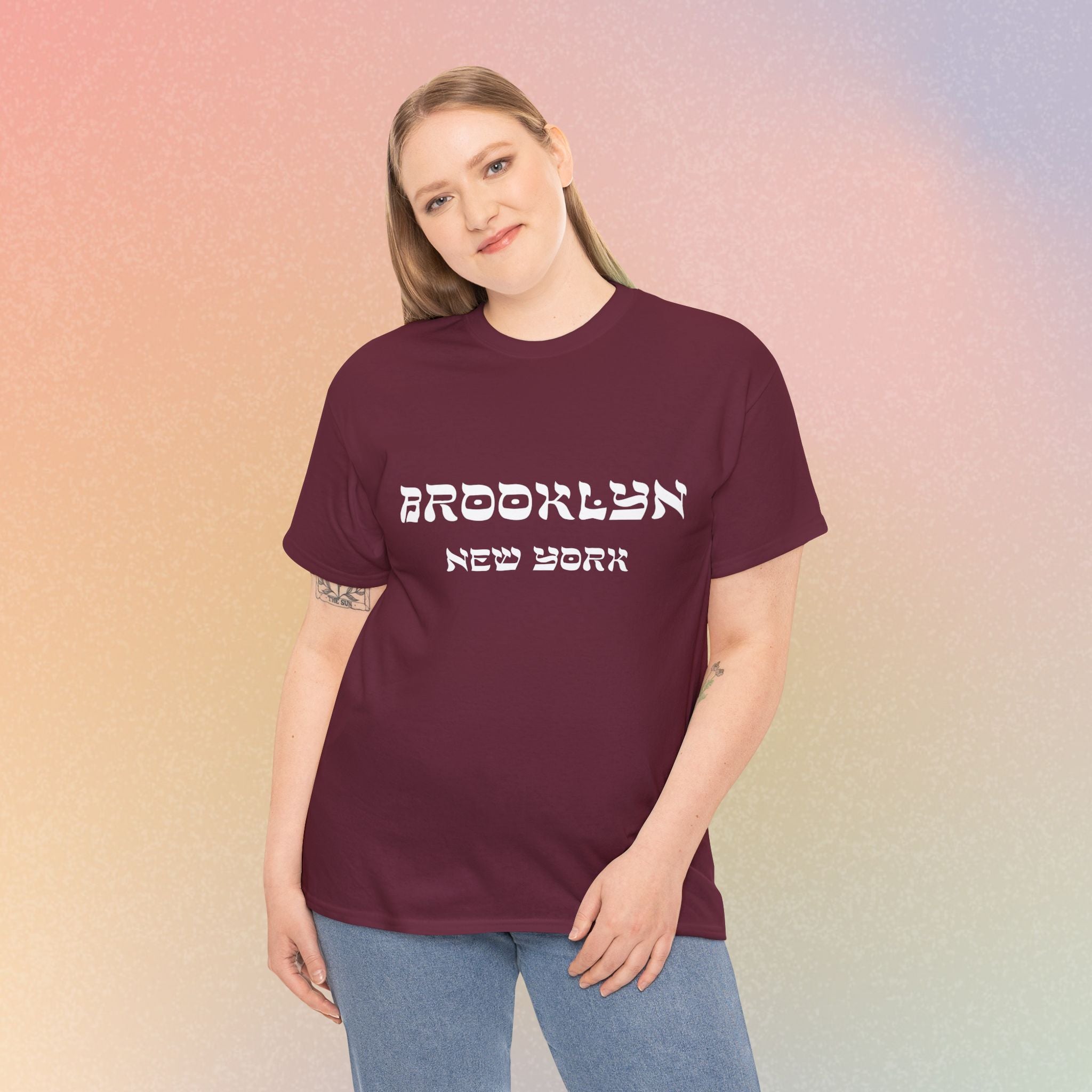 Brooklyn New York Hebrew Script - Unisex Heavy Cotton Tee