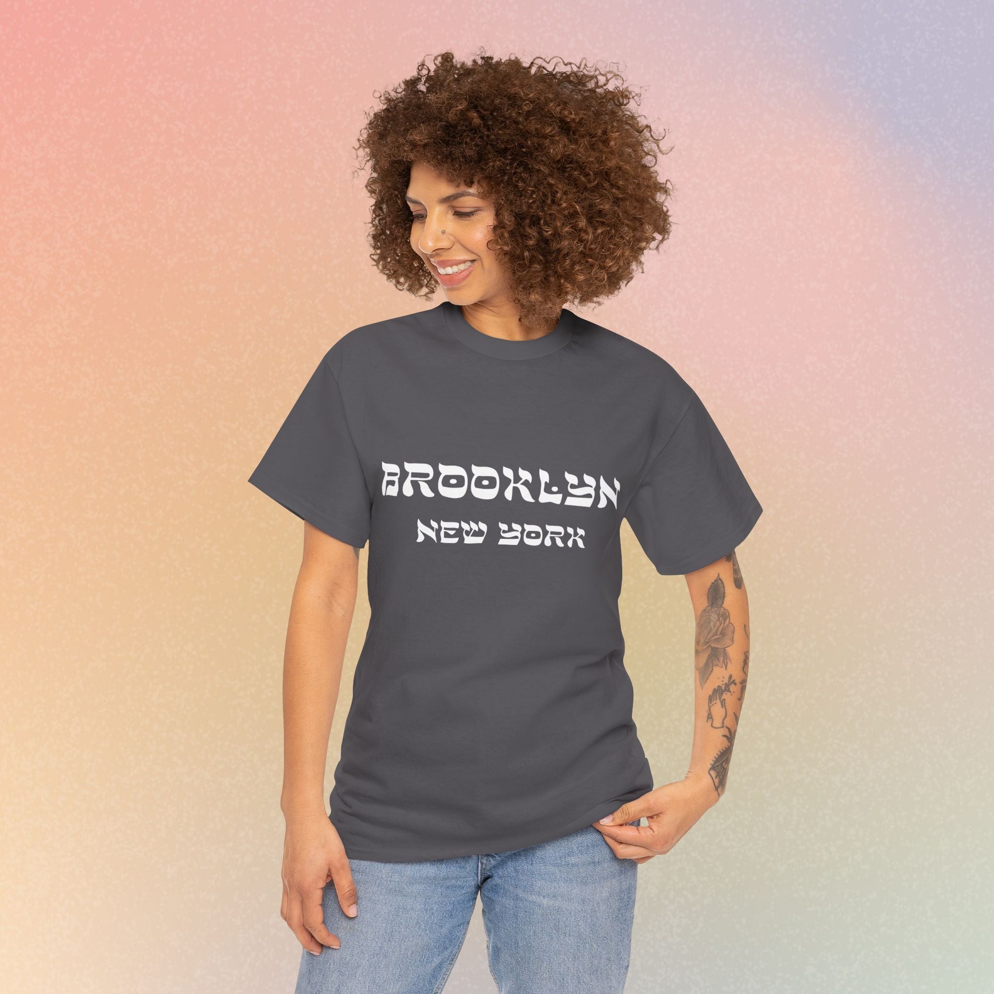 Brooklyn New York Hebrew Script - Unisex Heavy Cotton Tee