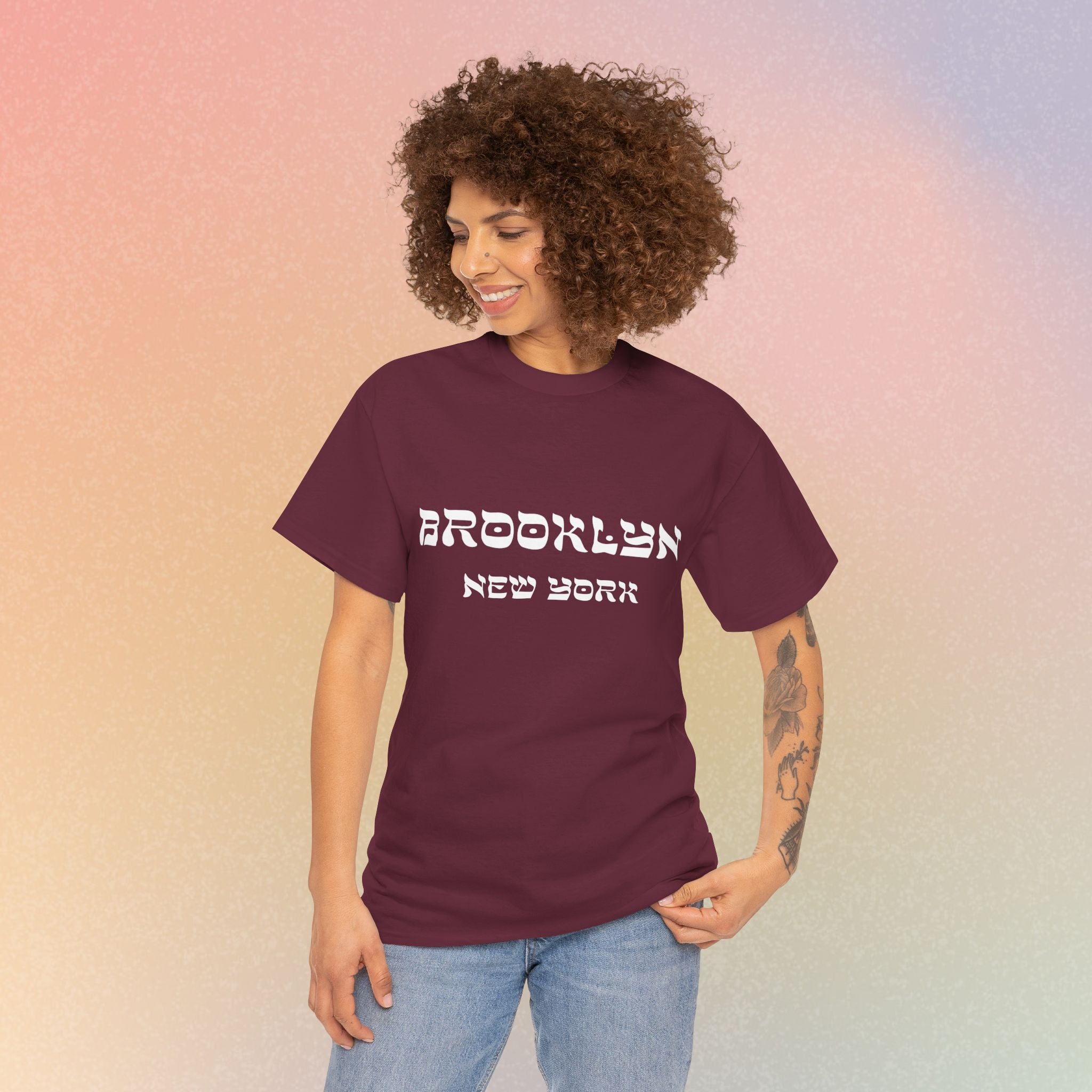 Brooklyn New York Hebrew Script - Unisex Heavy Cotton Tee