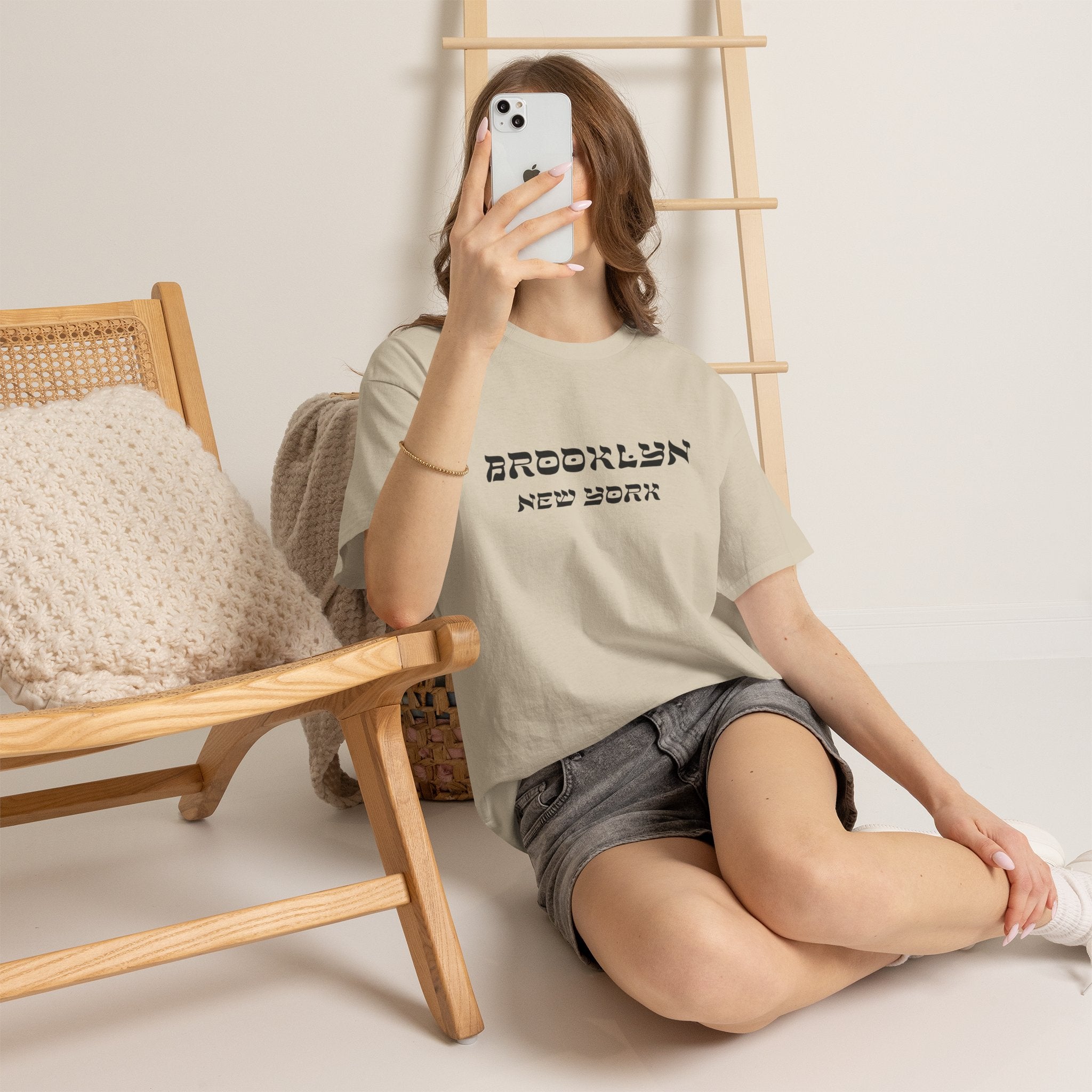 Brooklyn New York Hebrew Script - Unisex Heavy Cotton Tee