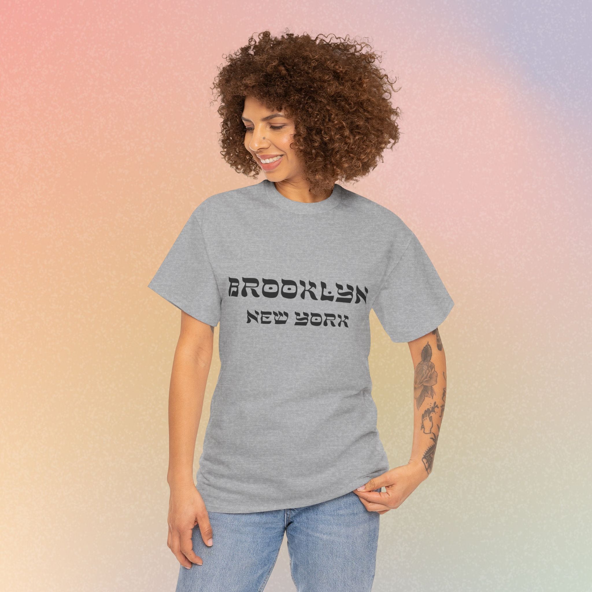 Brooklyn New York Hebrew Script - Unisex Heavy Cotton Tee