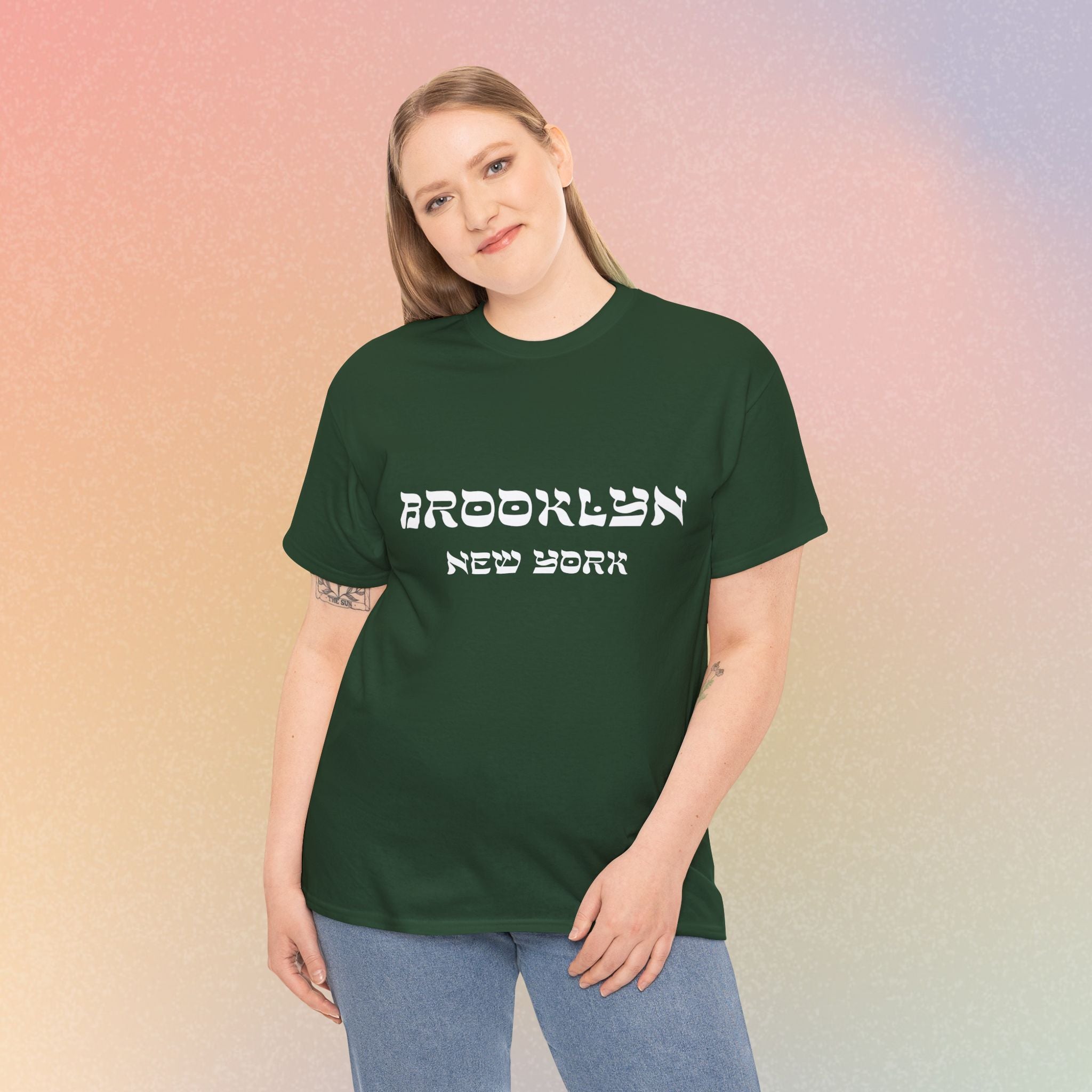 Brooklyn New York Hebrew Script - Unisex Heavy Cotton Tee