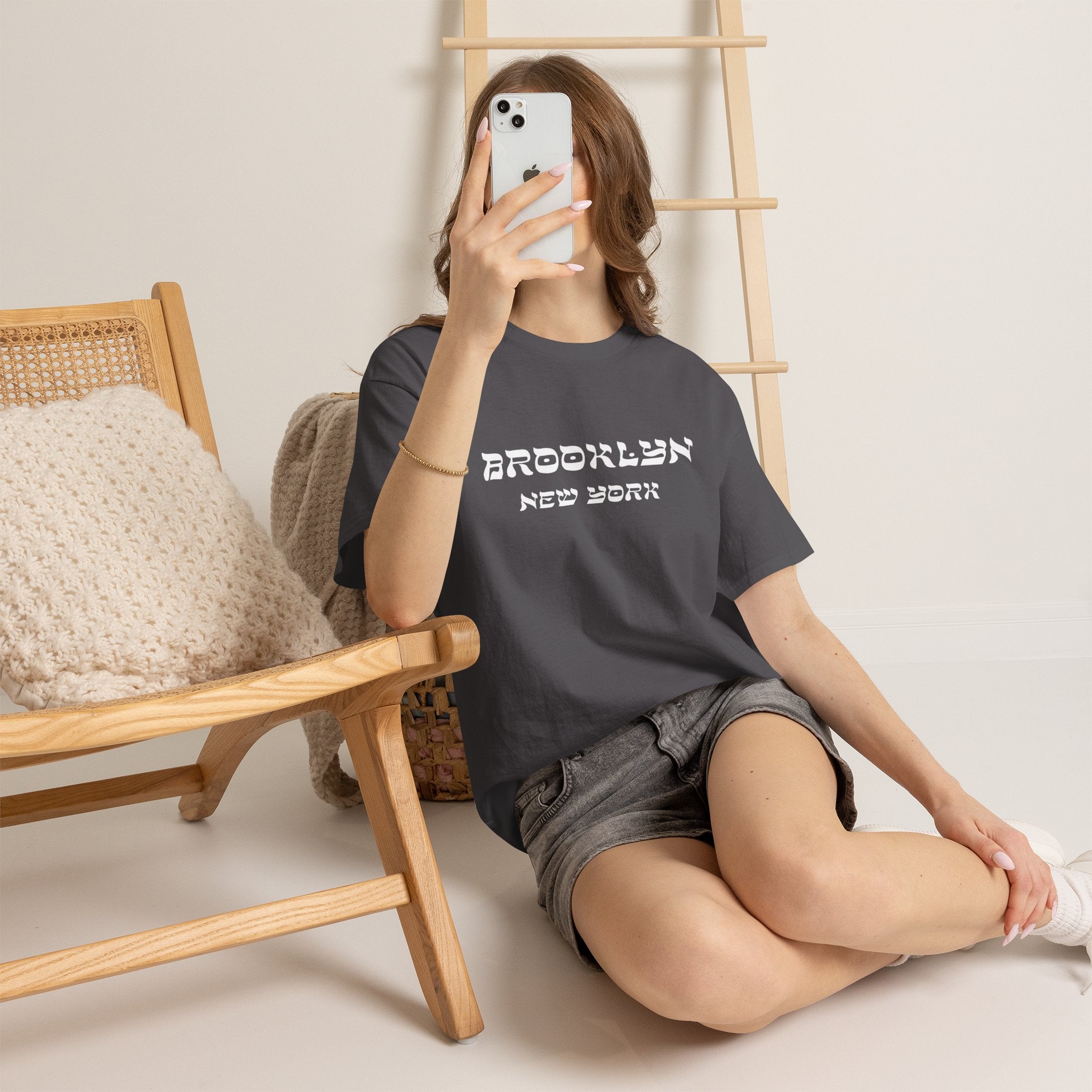 Brooklyn New York Hebrew Script - Unisex Heavy Cotton Tee