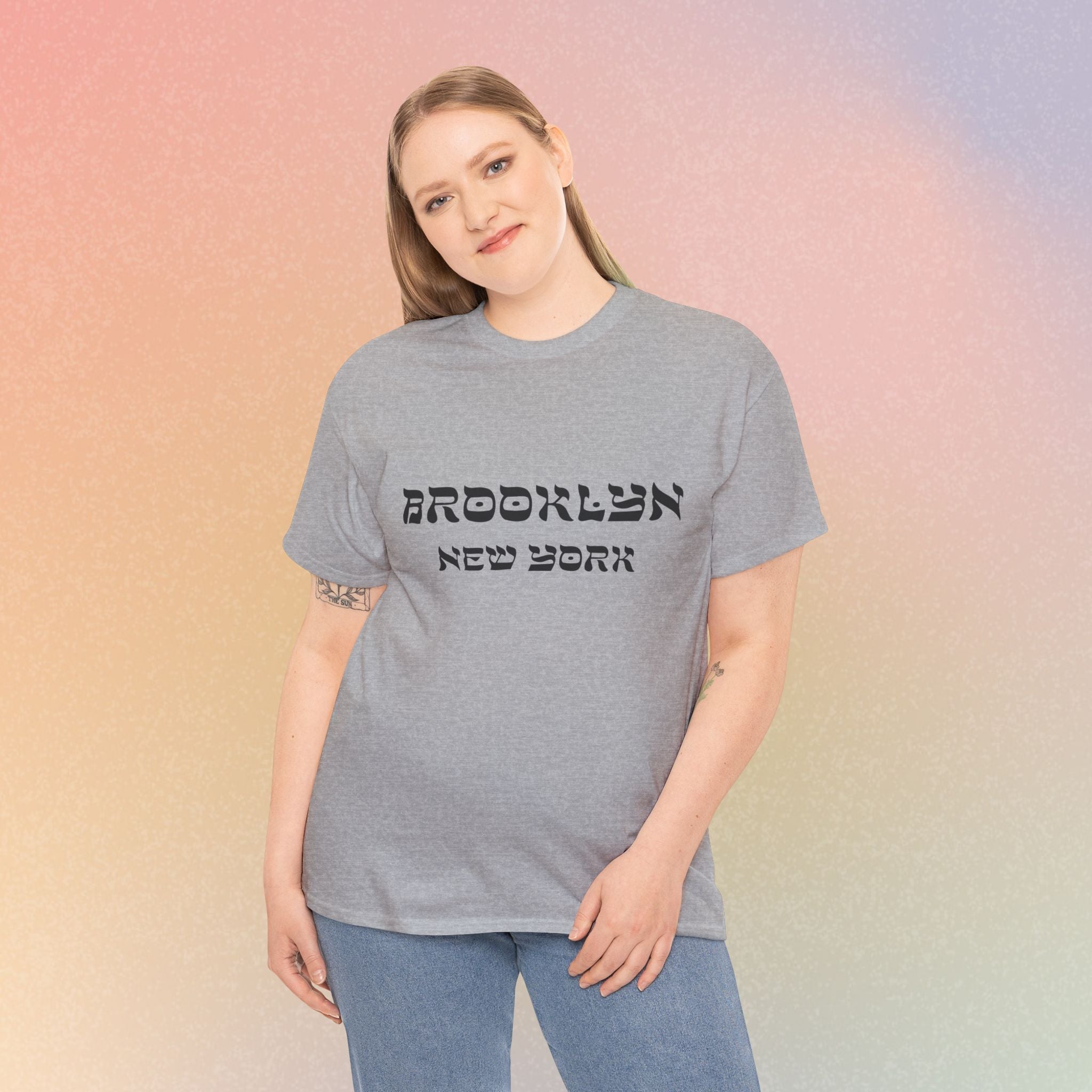 Brooklyn New York Hebrew Script - Unisex Heavy Cotton Tee